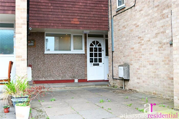 3 Bedroom Maisonette For Sale In Cheviot Close, Enfield, EN1