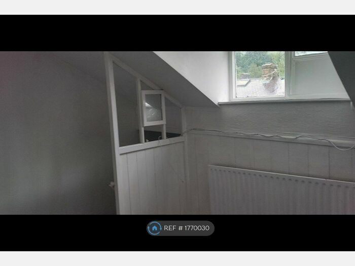 3 Bedroom Terraced House To Rent In Prospect Road, Rossendale, BB4