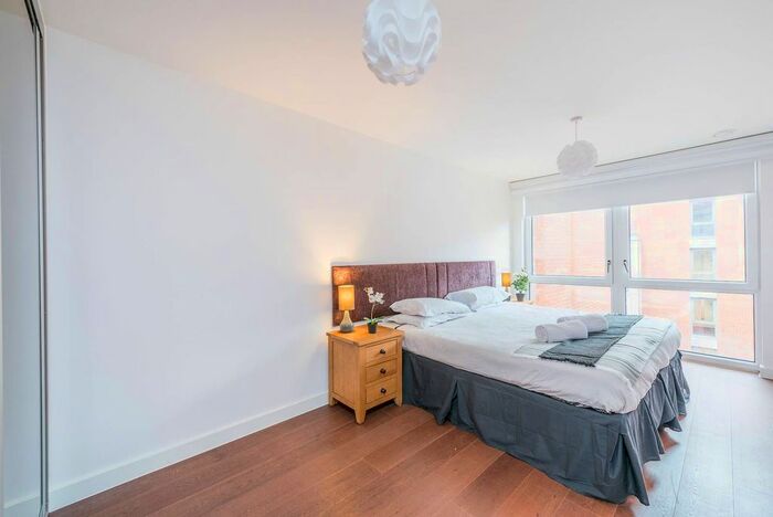 1 Bedroom Flat To Rent In High Street, Brentford, TW8