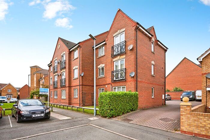 2 Bedroom Flat For Sale In Middle Meadow, Tipton, DY4