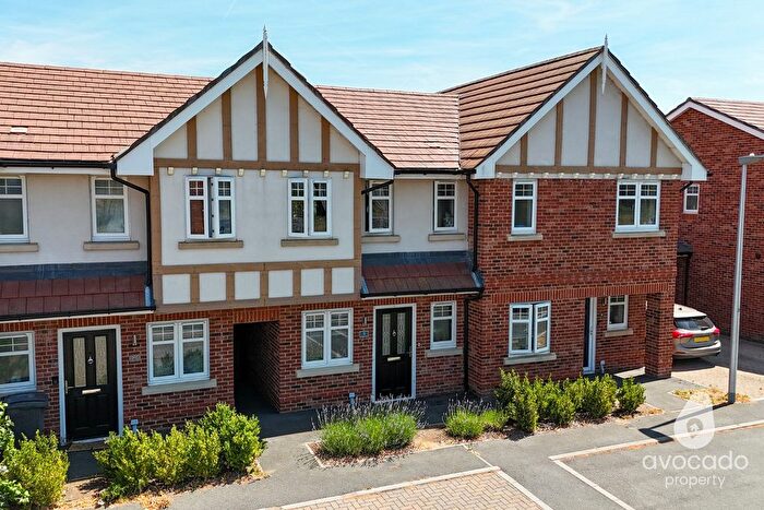 2 Bedroom Terraced House For Sale In Gilbert Close, Padworth, RG7