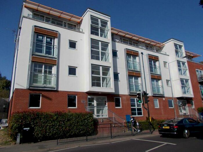2 Bedroom Flat To Rent In Honiton Road, Southend-On-Sea, SS1