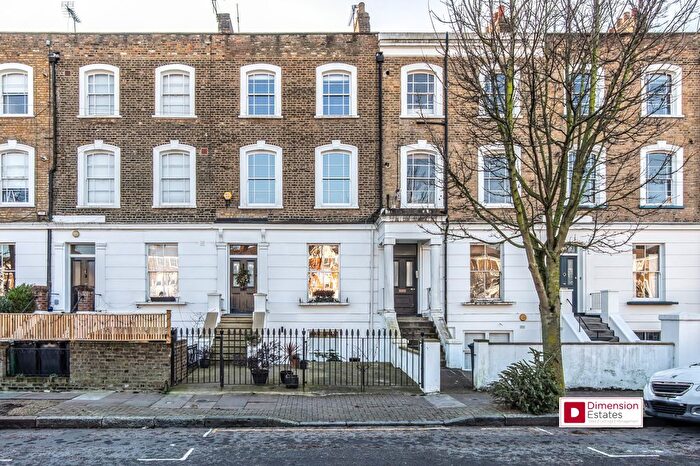 2 Bedroom Flat To Rent In Mildmay Grove South, Dalston, Islington, London, N1