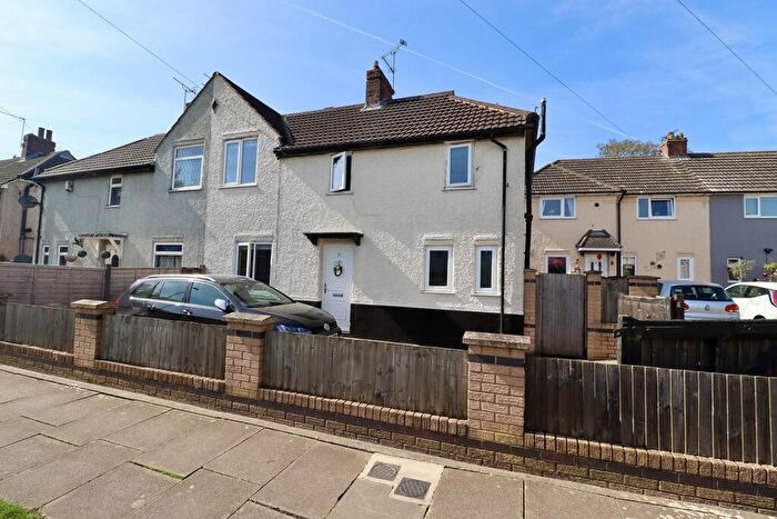 3 Bedroom Semi-Detached House For Sale In Carlyle Walk, Lincoln, LN2