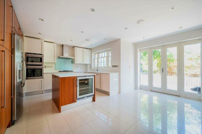 5 Bedroom Detached House To Rent In Southwood Avenue, Coombe, Kingston Upon Thames, KT2