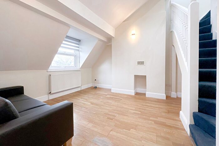 1 Bedroom Flat To Rent In Venner Road, London, SE26