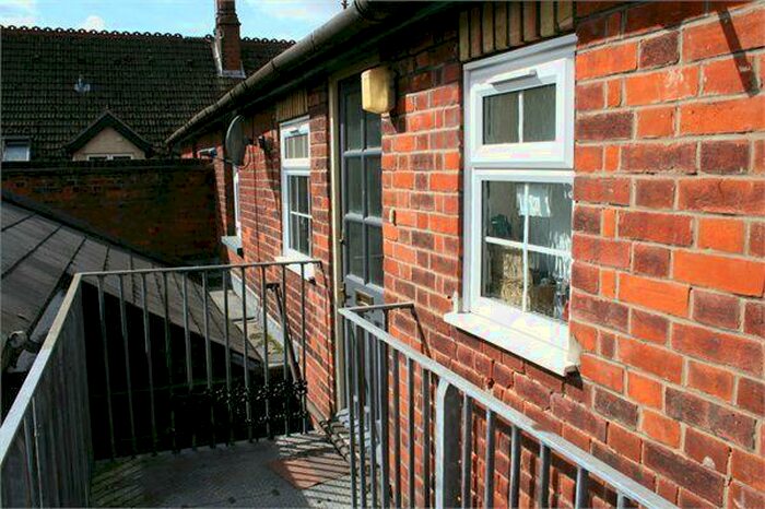 Studio To Rent In High Street, Kelvedon, CO5