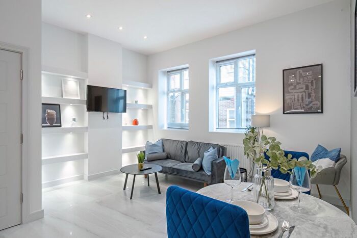 1 Bedroom Flat To Rent In Broadway, Didcot, OX11