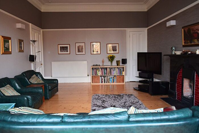 4 Bedroom Flat To Rent In Peel Street, Partickhill, Glasgow, G11