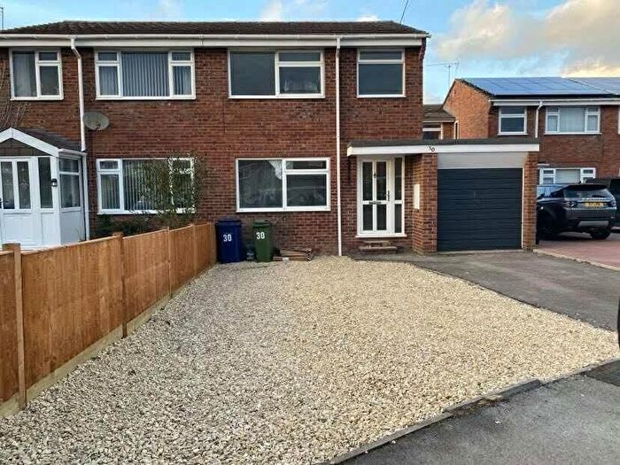 3 Bedroom Semi-detached House To Rent In Tirlebank Way, Tewkesbury, GL20
