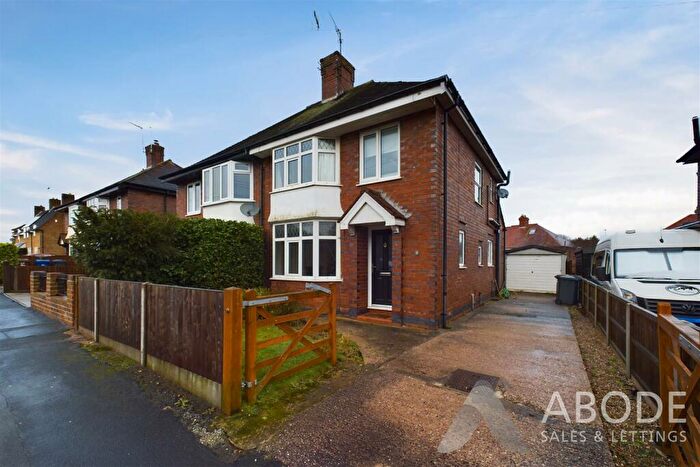 3 Bedroom Semi-Detached House For Sale In Hawthornden Avenue, Uttoxeter, Staffordshire, ST14