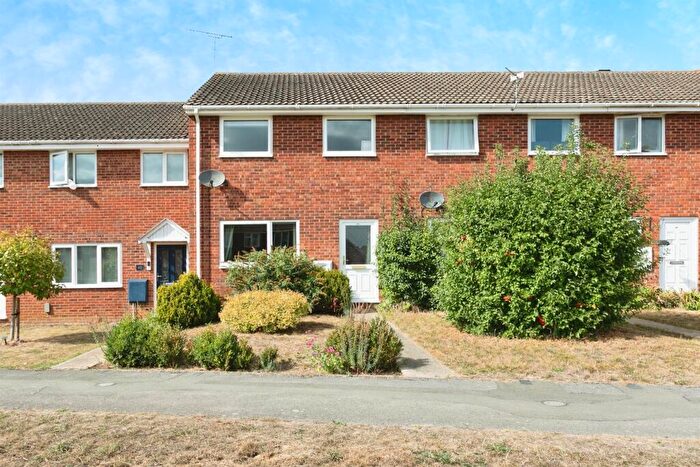 3 Bedroom End Of Terrace House For Sale In Burleigh Piece, Buckingham, MK18
