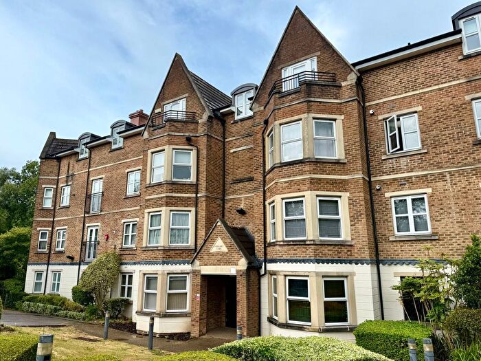 2 Bedroom Flat For Sale In Parklands Court, , Edgware Way, Edgware, HA8