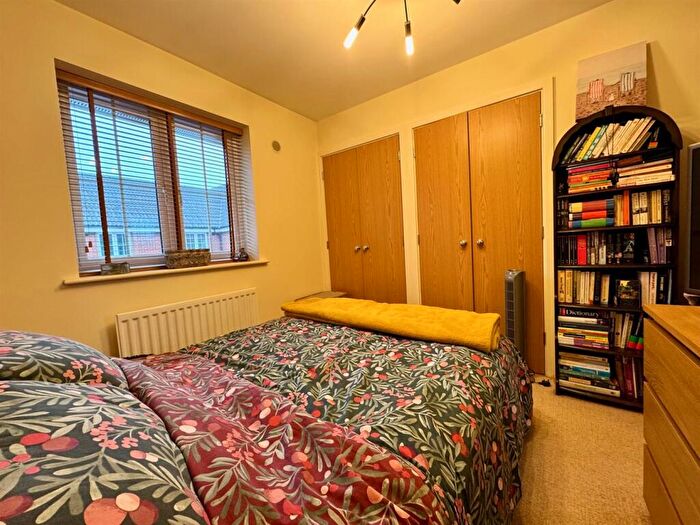 2 Bedroom Coach House For Sale In Yellowhammer Close, Stowmarket, IP14