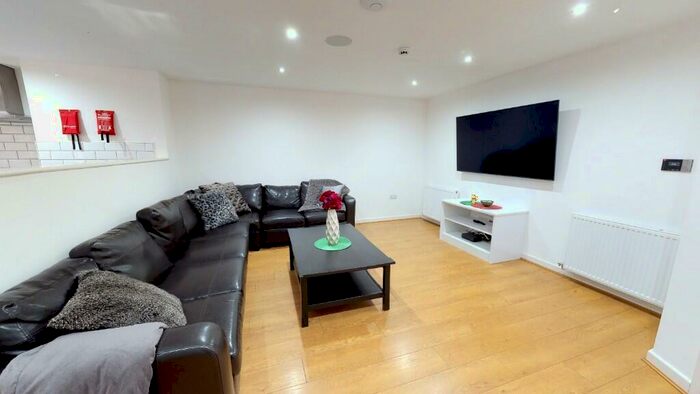 7 Bedroom Terraced House To Rent In Lawrence Road, Liverpool, Merseyside, L15