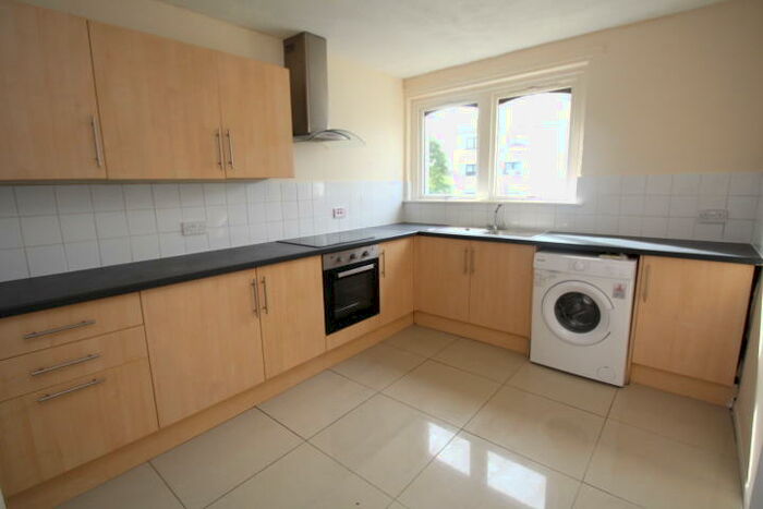 2 Bedroom Flat To Rent In Fiddoch Court, Newmains, Wishaw, ML2