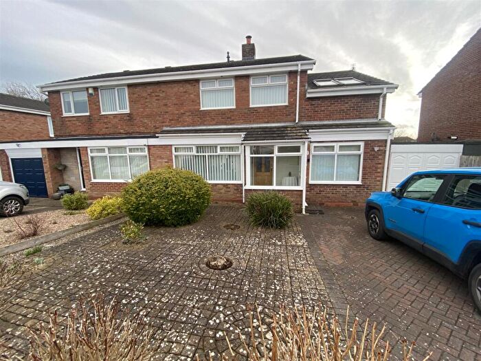 4 Bedroom Semi-Detached House For Sale In Denham Drive, Seaton Delaval, NE25