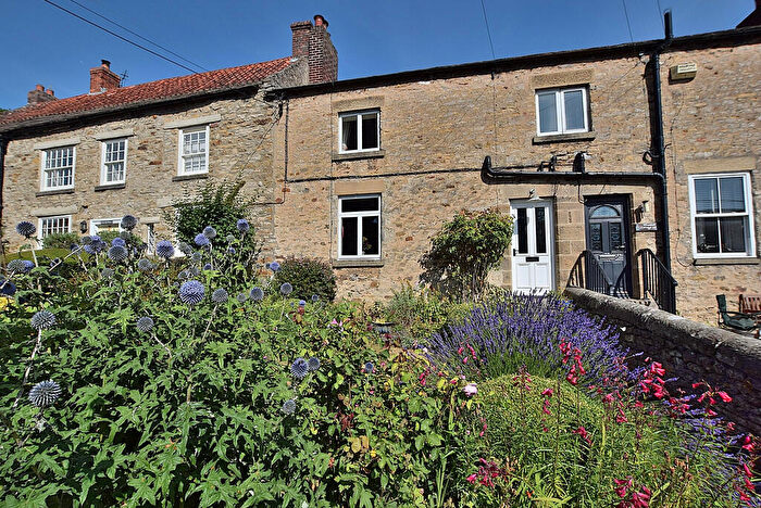 3 Bedroom Cottage For Sale In Sunniside, Skeeby, DL10