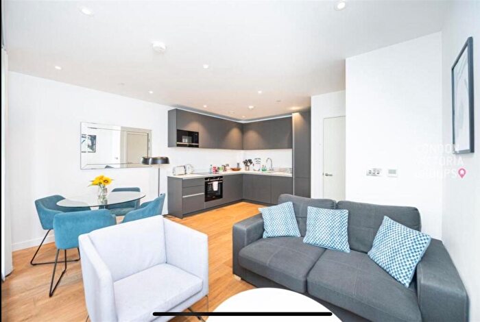 1 Bedroom Flat For Sale In Dock Street, Aldgate, London, E1