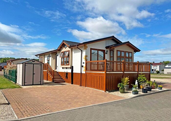 2 Bedroom Park Home For Sale In Marine Terrace, Yarwell, Peterborough, PE8