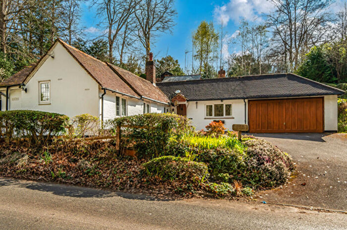 2 Bedroom Bungalow For Sale In Barley Mow Hill, Headley Down, Hampshire, GU35