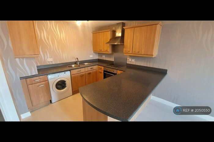 2 Bedroom Flat To Rent In Fern Court, Rotherham, S66