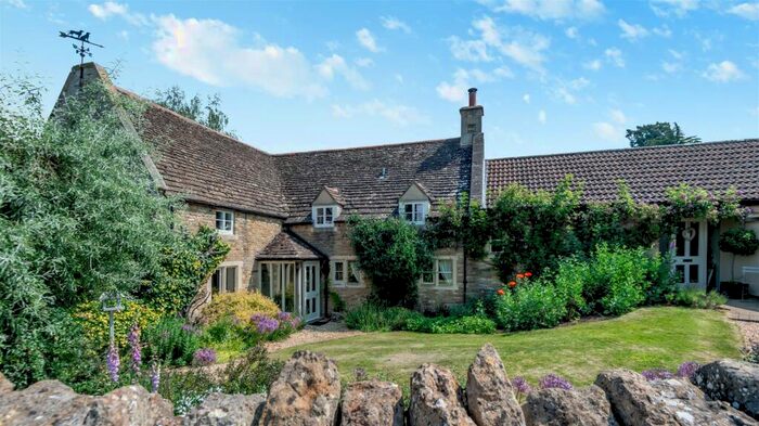 5 Bedroom Character Property For Sale In Top Street, Wing, Rutland, LE15