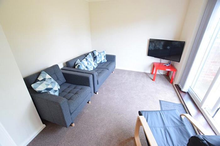 4 Bedroom Terraced House To Rent In Torrington Road - Student House - /, LN2