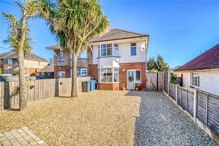 3 Bedroom Semi Detached House For Sale In Hunt Road, Poole, Dorset, BH15