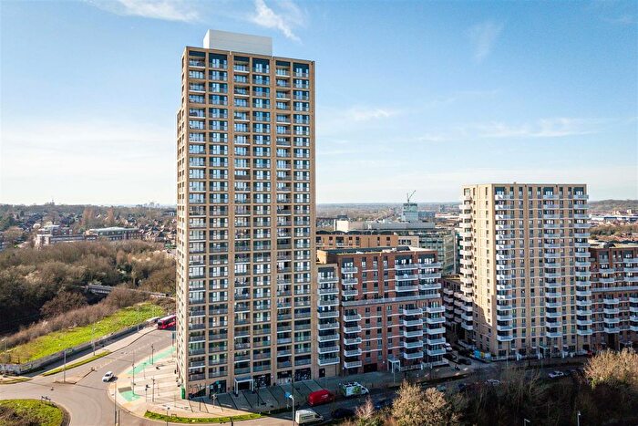 2 Bedroom Property For Sale In Lakeside Drive, NW10