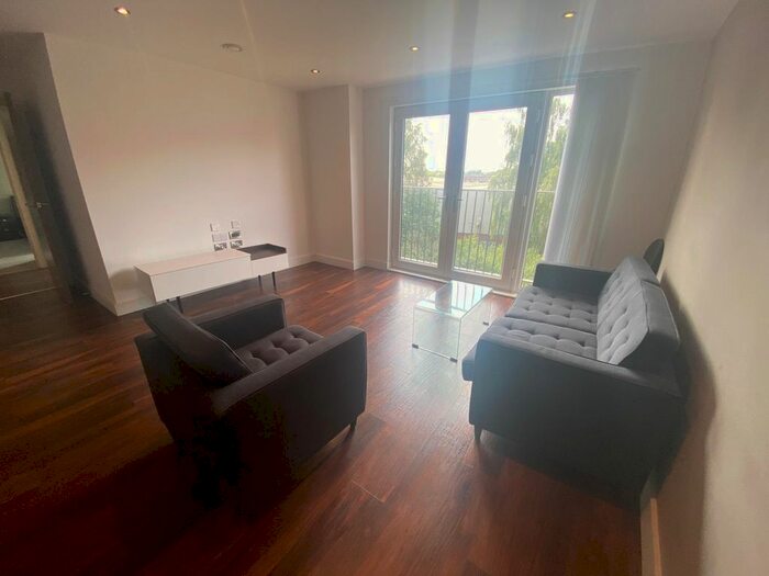2 Bedroom Flat To Rent In Ordsall Lane, Salford, M5