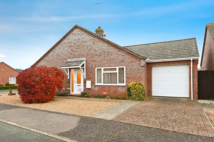 3 Bedroom Detached Bungalow For Sale In Magnolia Gardens, Snettisham, King's Lynn, PE31