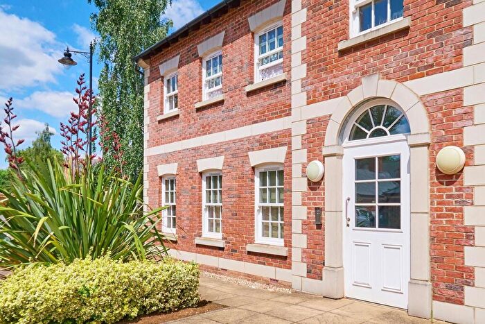 2 Bedroom Apartment For Sale In Thornton Hall Close, Northampton, NN2