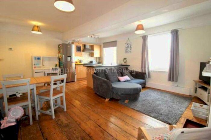 2 Bedroom Maisonette To Rent In South Street, St Neots, PE19