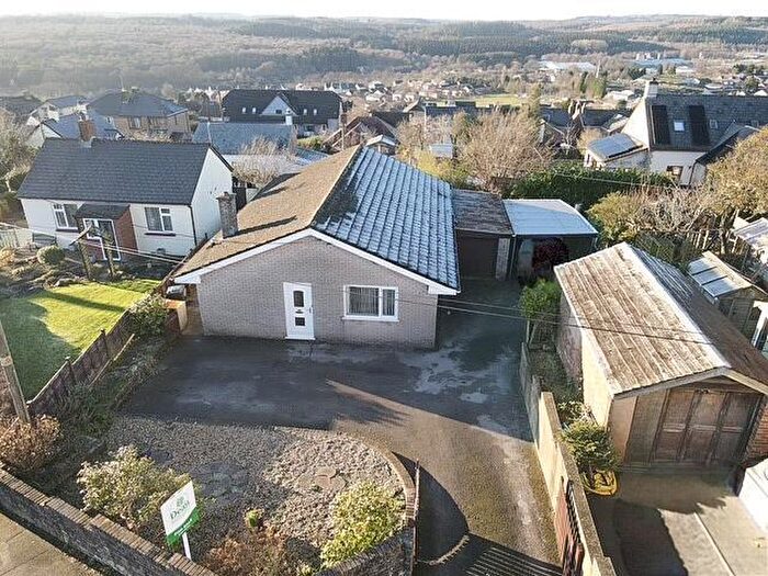 2 Bedroom Detached Bungalow For Sale In Woodside Street, Cinderford, GL14
