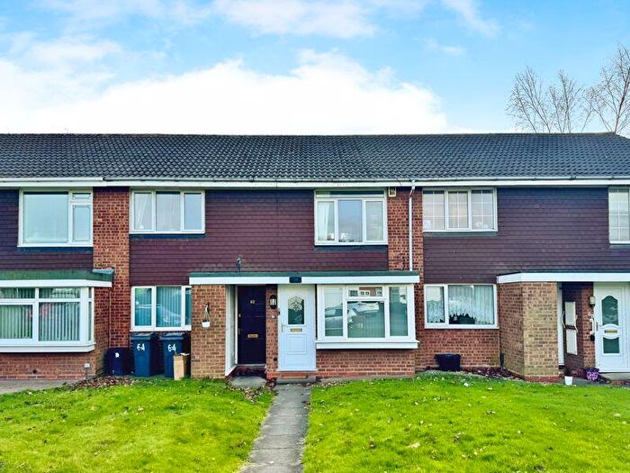 2 Bedroom Maisonette To Rent In Cheswood Drive, Walmley, Sutton Coldfield, B76