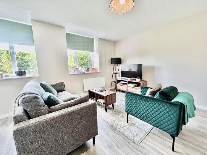 2 Bedroom Apartment To Rent In Goodiers Drive, Salford, M5