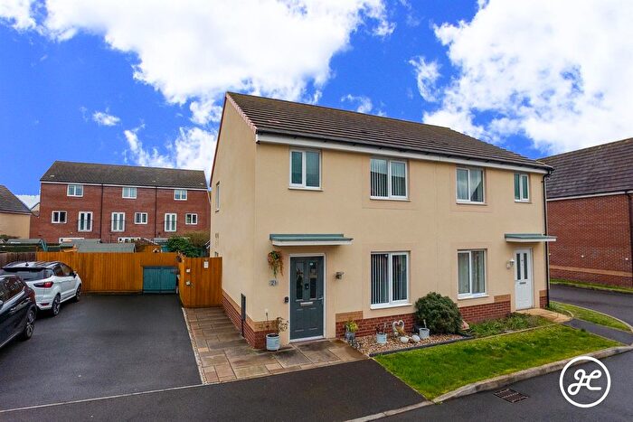 3 Bedroom Semi Detached House For Sale In Emerald Way, Bridgwater, TA6