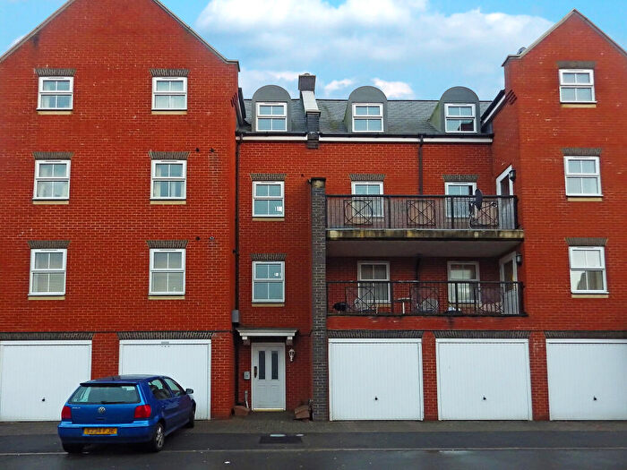 2 Bedroom Apartment To Rent In Lynmouth Road, Swindon, Wilts, SN2