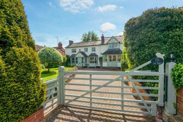 4 Bedroom Detached House For Sale In Ferry Lane, Alveston, Stratford-upon-Avon, CV37