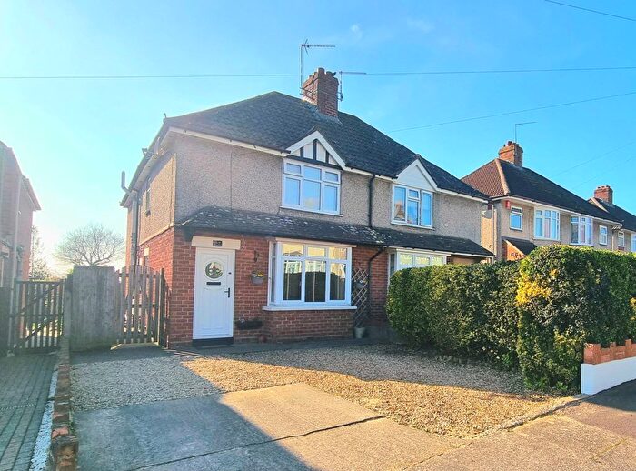 2 Bedroom Semi Detached House For Sale In Ashford Grove, Yeovil, Somerset, BA21