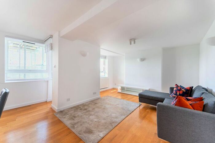 2 Bedroom Flat To Rent In Kew Bridge Court, Chiswick, London, W4