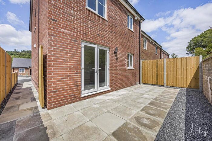 3 Bedroom Detached House For Sale In Clos Yr Ysgol, Clyne, Neath, SA11