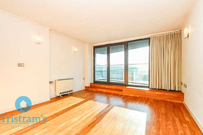 2 Bedroom Apartment To Rent In The Ice House, Bolero Square, NG1