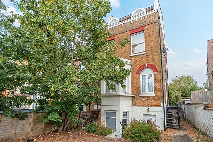 2 Bedroom Flat For Sale In Kent House Road, London, SE26
