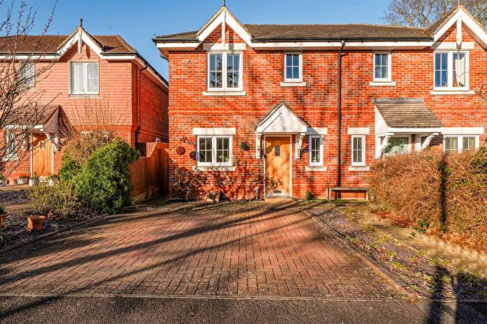 3 Bedroom Semi-Detached House For Sale In Farnesdown Drive Wokingham, Berkshire, RG41