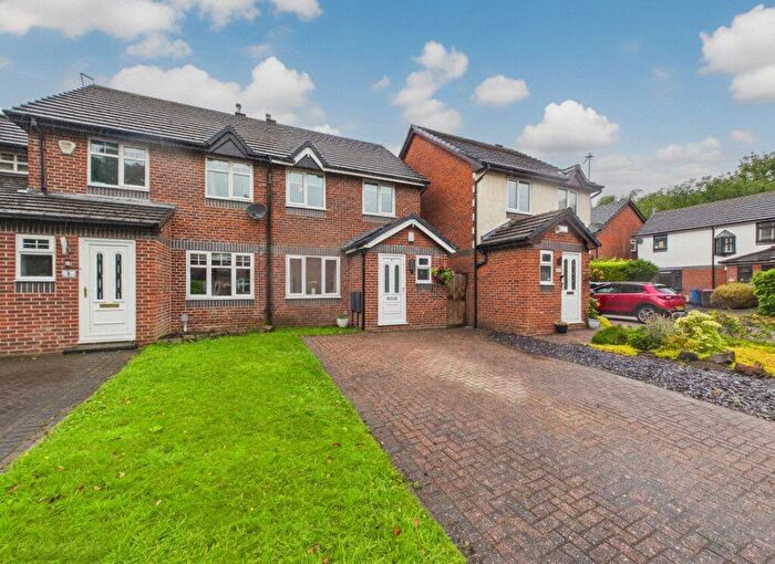 3 Bedroom Terraced House For Sale In Helmsdale, Worsley, Manchester, M28