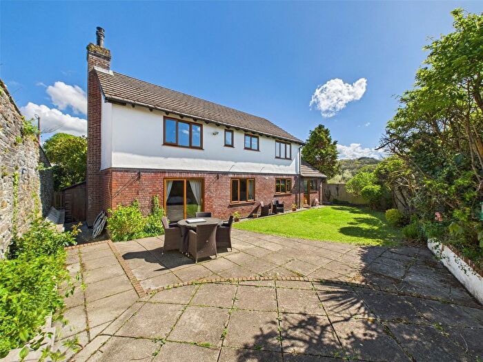 4 Bedroom Detached House For Sale In Egloshayle Road, Wadebridge, Cornwall, PL27