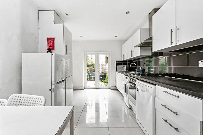 4 Bedroom Terraced House To Rent In Trehurst Street, London, E5