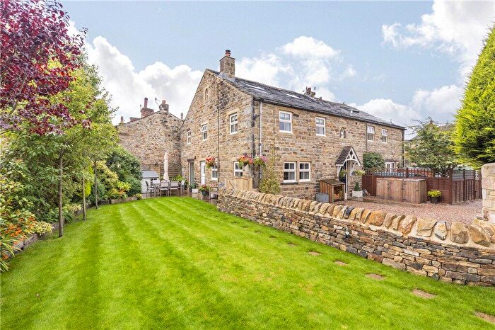 4 Bedroom Barn Conversion For Sale In Orchard Lane, Addingham, Ilkley, LS29